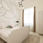 Kertesz Design Apartment